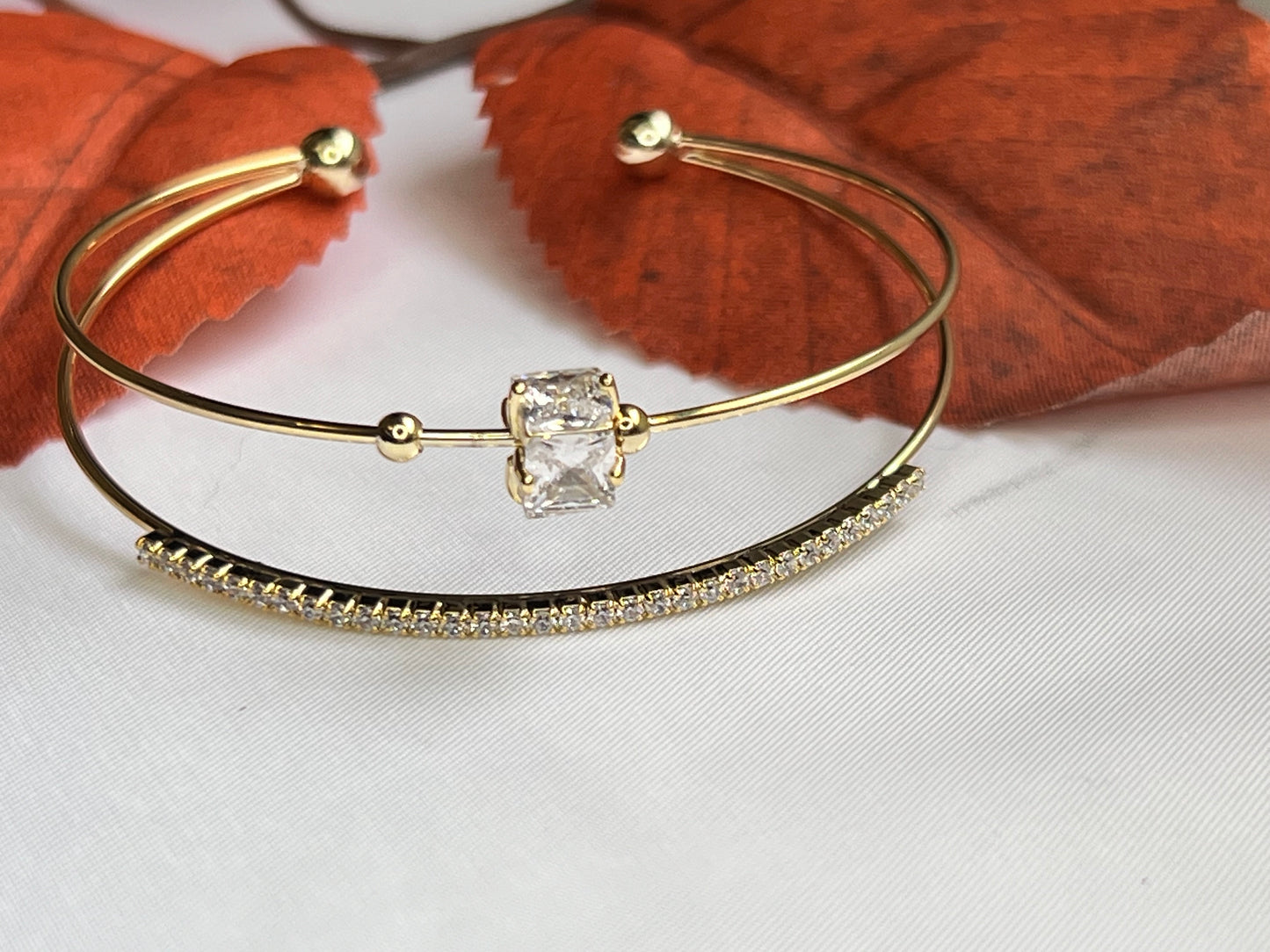 Bracelet with Spinning Square Cube