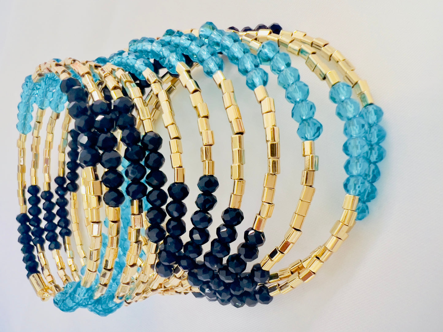 Two Tones Blue Blooming Beads Bracelet