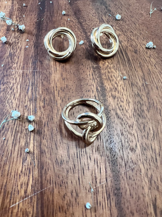 Knot Designed Ring SIZE 8